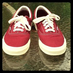 Cranberry red van lace up